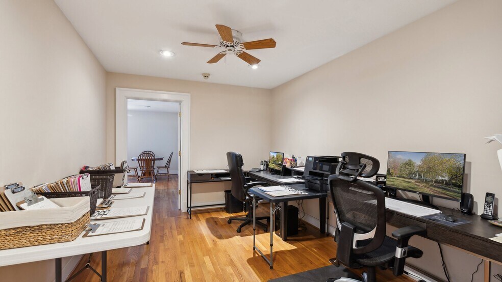 More Photos Of 5309 S Seminole Trl, Madison Storefront For Sale