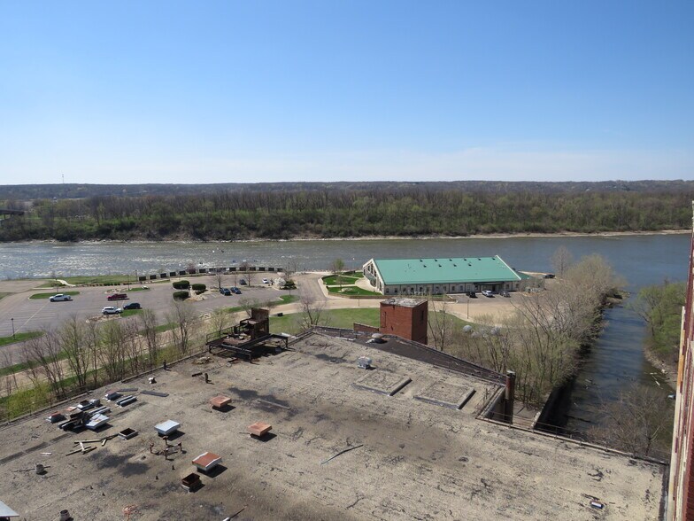 More Photos Of 224 Main St, Marseilles Industrial For Sale