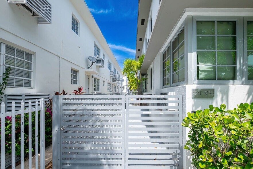 More Photos Of 951 Jefferson Ave, Miami Beach Multifamily For Sale