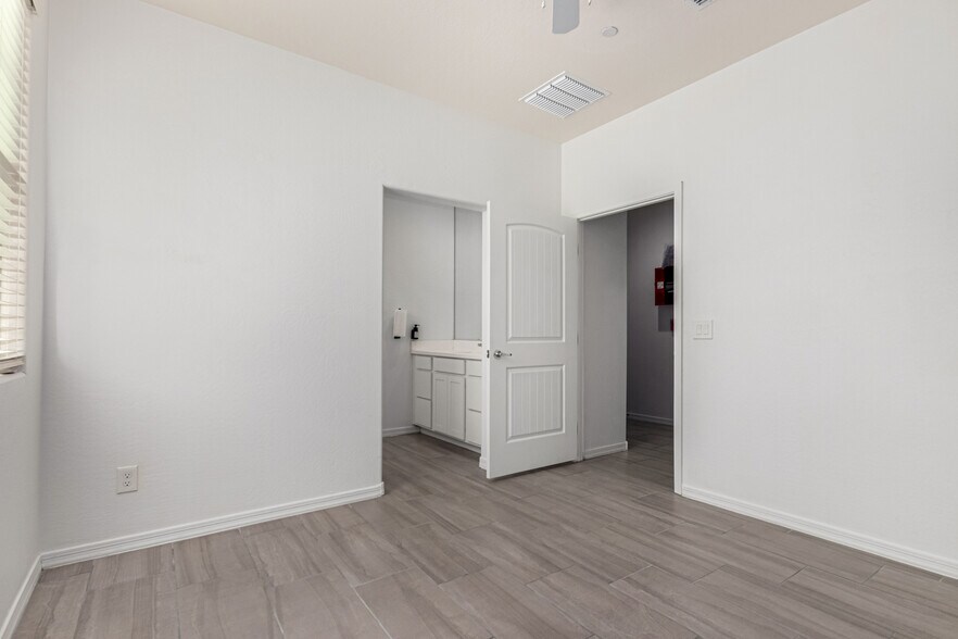 More Photos Of 10838 W San Juan Ave, Phoenix Healthcare For Sale