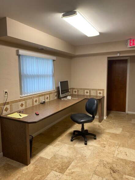 More Photos Of 101 E Faith Ter, Maitland Office For Sale