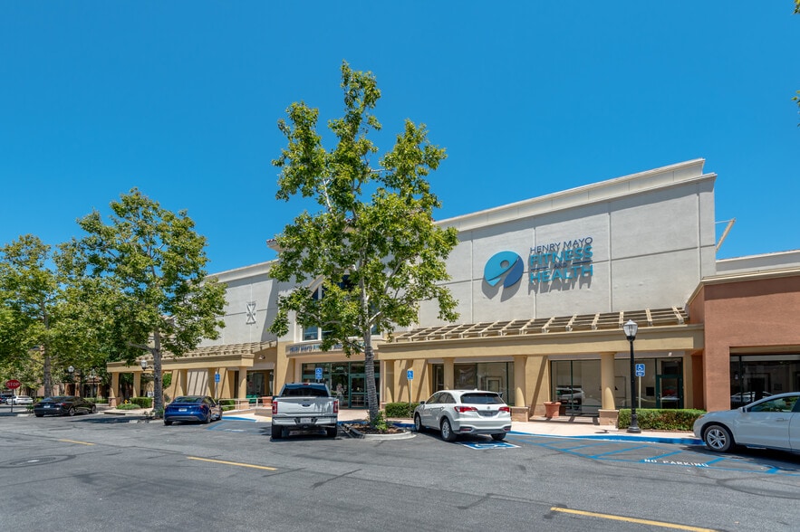 More Photos Of 24525 Town Center Dr, Valencia Parking Garage For Sale