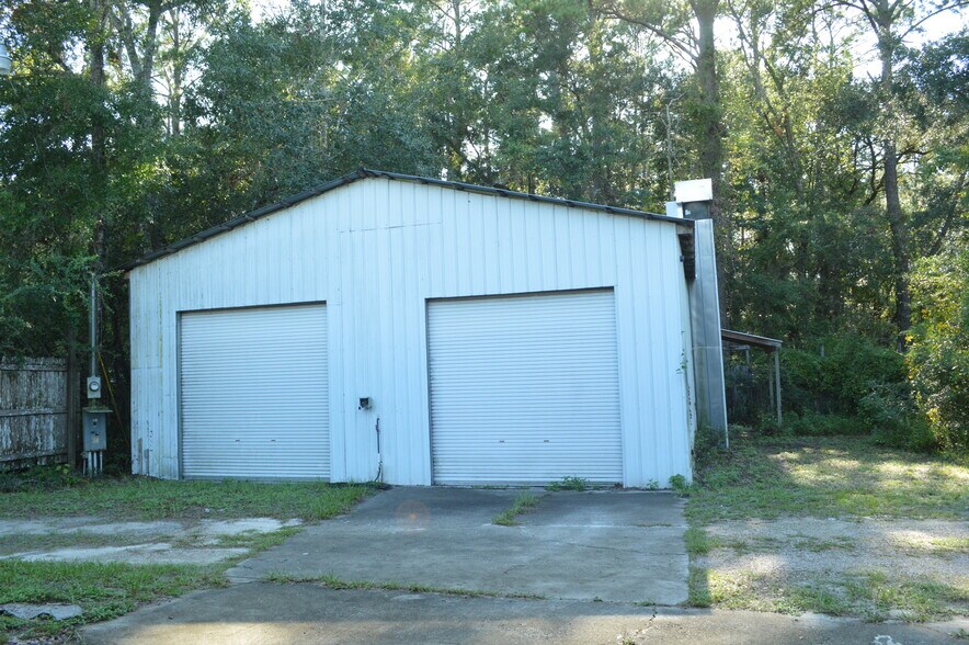 More Photos Of 165 Porsche Ln, Crawfordville Warehouse For Sale
