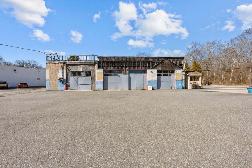 More Photos Of 2815 Montauk Hwy, Brookhaven General Retail For Sale