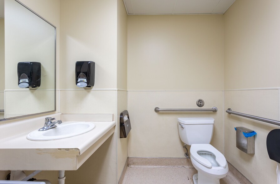 More Photos Of 1725 Twin Creek Ln, Walla Walla Freestanding For Lease