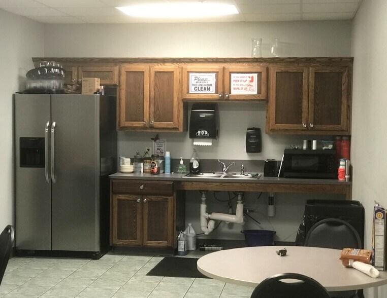 More Photos Of 7300 Regency Rd, Marshall Warehouse For Sale