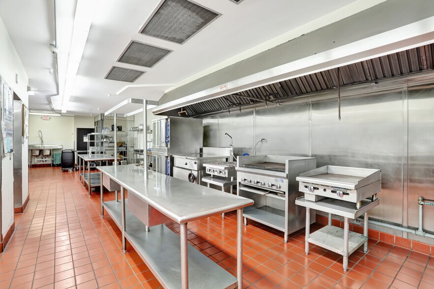 More Photos Of 959 SE 6th Ave, Deerfield Beach Schools For Sale