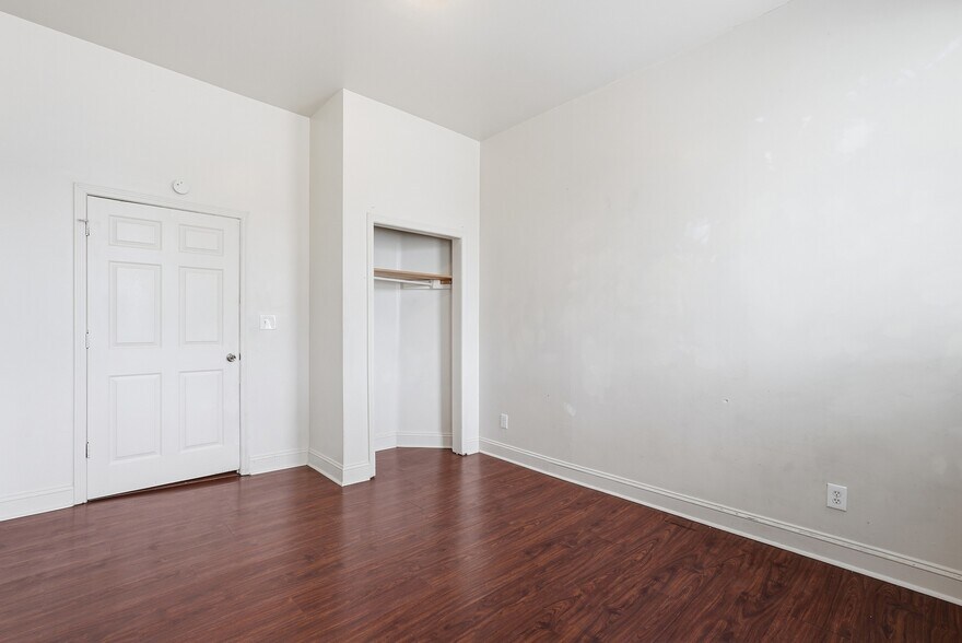 More Photos Of 309 W 41st St, Savannah Multifamily For Sale