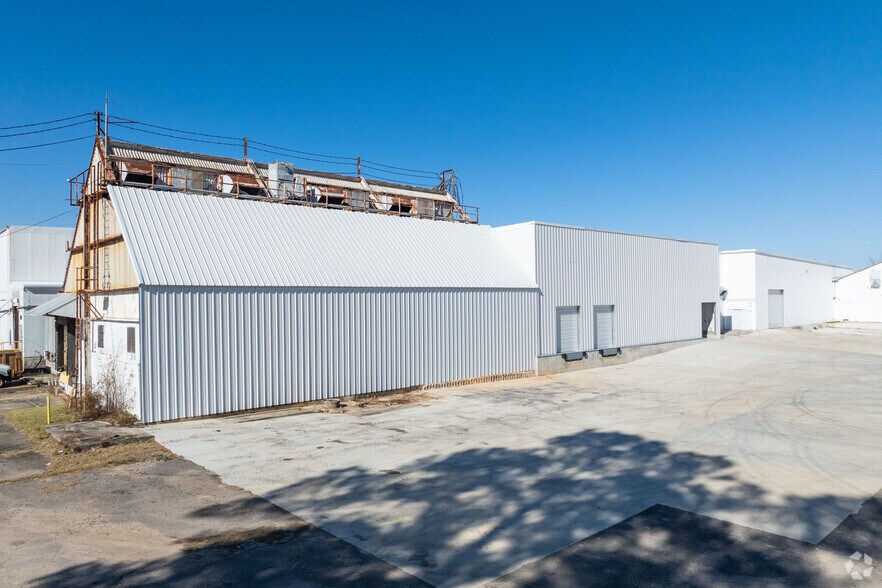 More Photos Of 1621 15th St, Augusta Warehouse For Sale