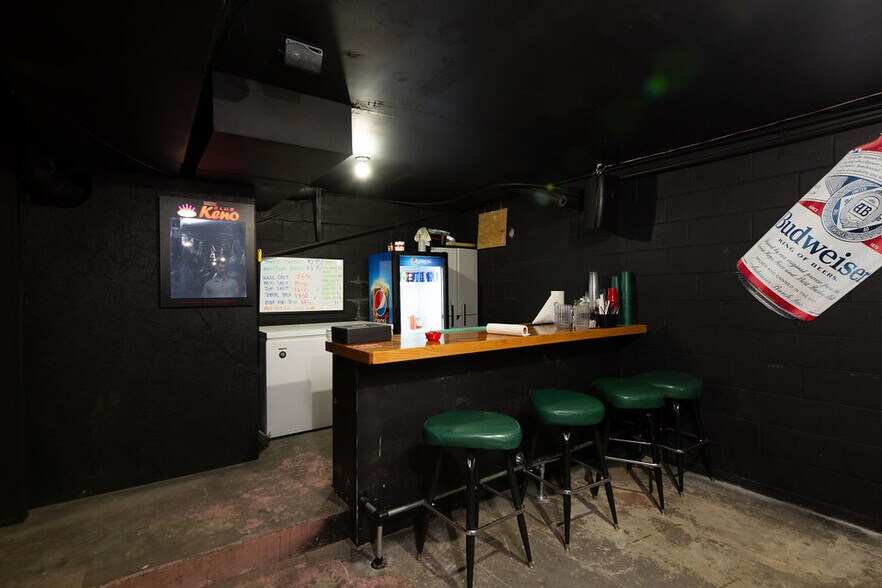 More Photos Of 48 Little Missouri Rd, Jane Restaurant For Sale
