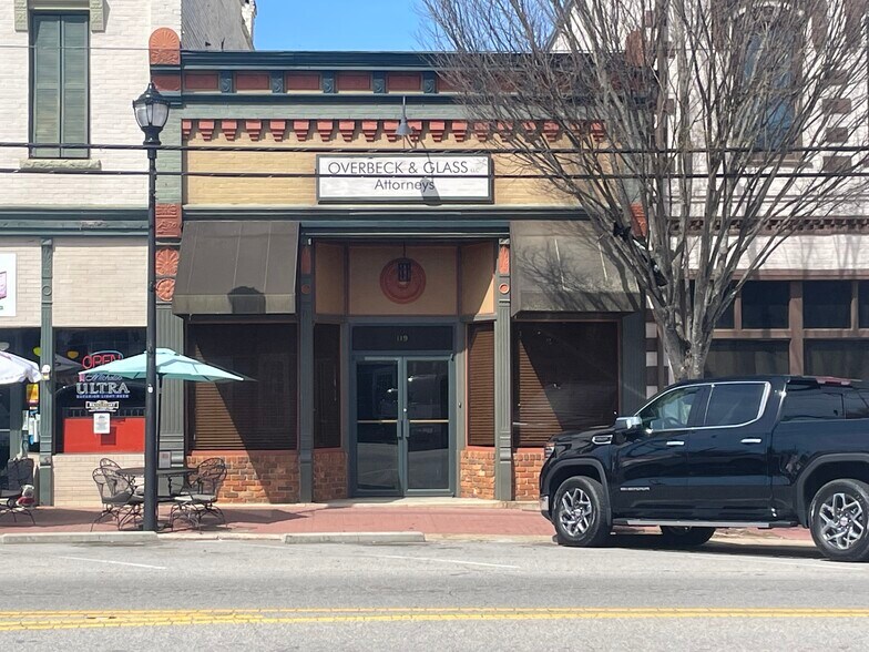 Primary Photo Of 119 S Cherokee Rd, Social Circle Storefront For Sale
