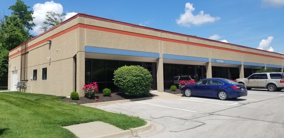 More Photos Of 9570-9588 Marion Rdg, Kansas City Warehouse For Lease