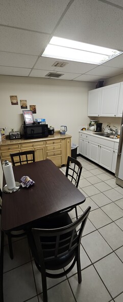 More Photos Of 4917 South Blvd, Charlotte Medical For Lease