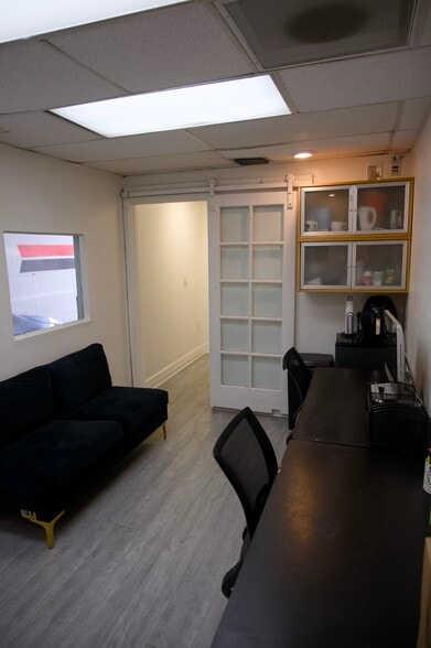 More Photos Of 7215 NW 41st St, Miami Warehouse For Sale