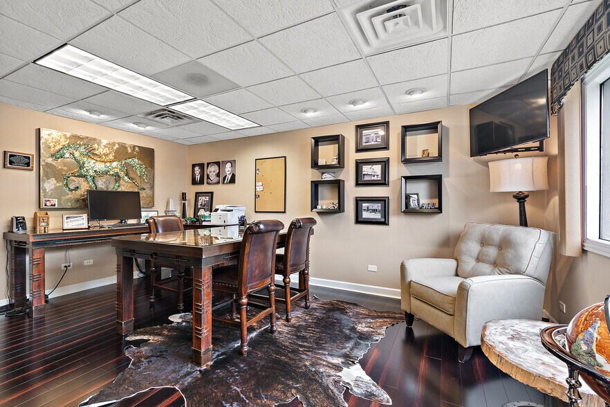 More Photos Of 6500 W College Dr, Palos Heights Flex For Sale