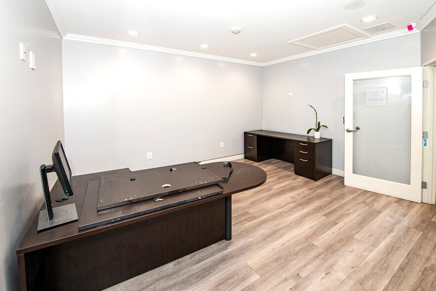 More Photos Of 17100 Norwalk Blvd, Cerritos Office For Sale
