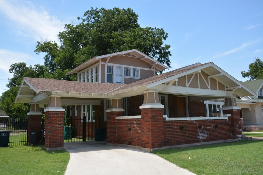 Primary Photo Of 2808 Hemphill St, Fort Worth Office Residential For Lease