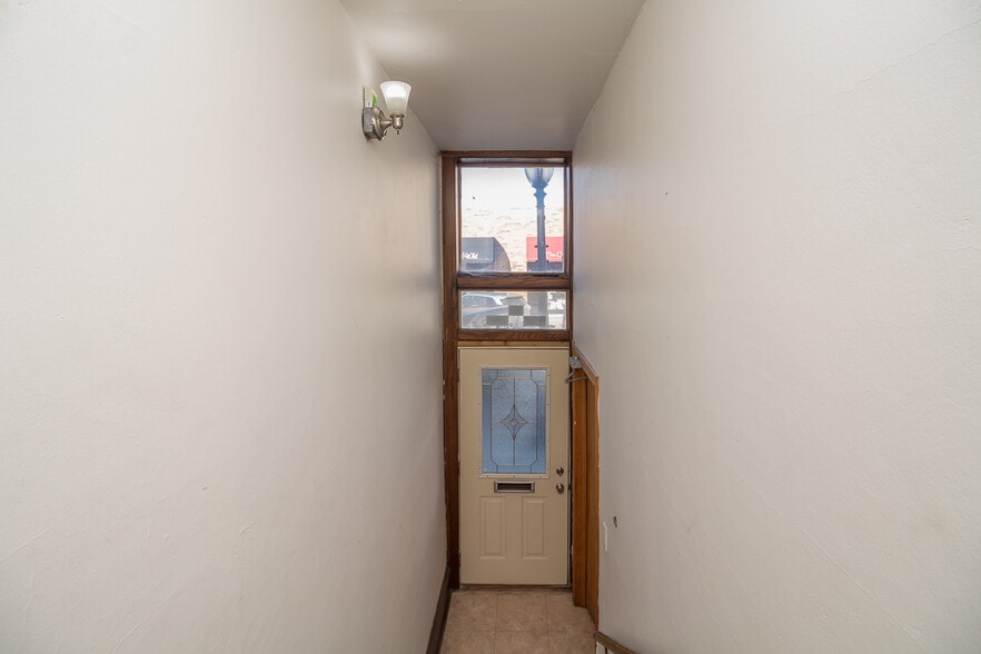 More Photos Of 71 N Williams St, Crystal Lake Storefront Retail Residential For Sale