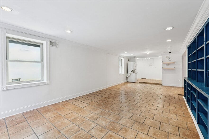 More Photos Of 2621 Sepviva St, Philadelphia Storefront Retail Residential For Sale