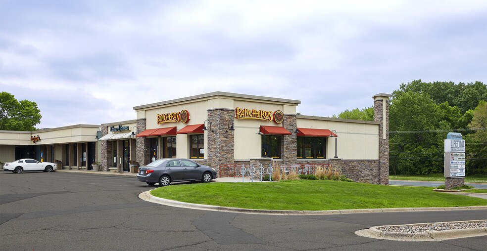 More Photos Of 5200-5242 W 84th St, Bloomington Freestanding For Lease