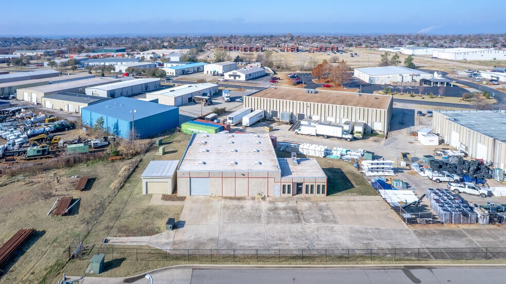 More Photos Of 3152 Broce Dr, Norman Light Manufacturing For Lease