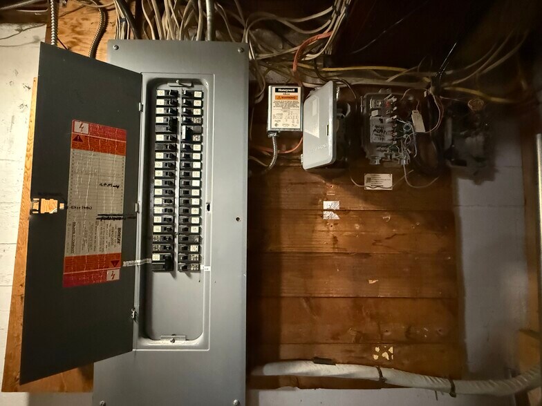 More Photos Of 118 W Boylston St, Worcester Freestanding For Sale