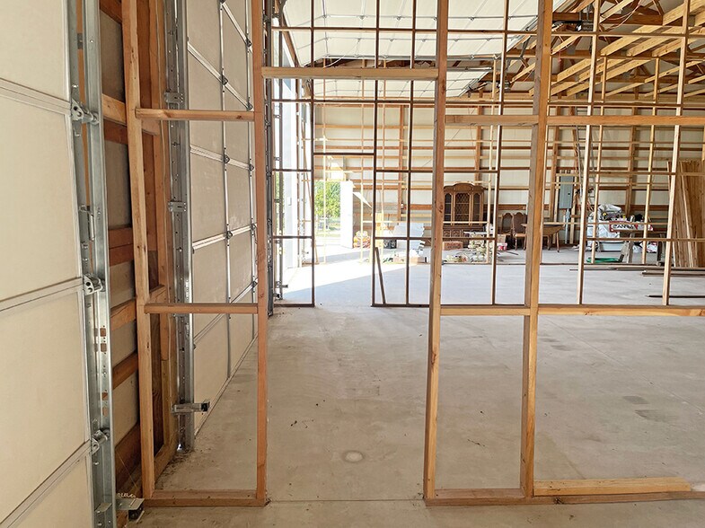 More Photos Of 5400 Old Alton Rd, Granite City Industrial For Sale