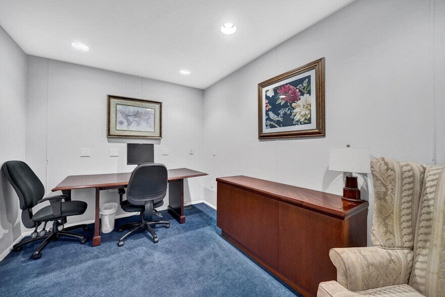 More Photos Of 3630 Hill Blvd, Yorktown Medical For Sale