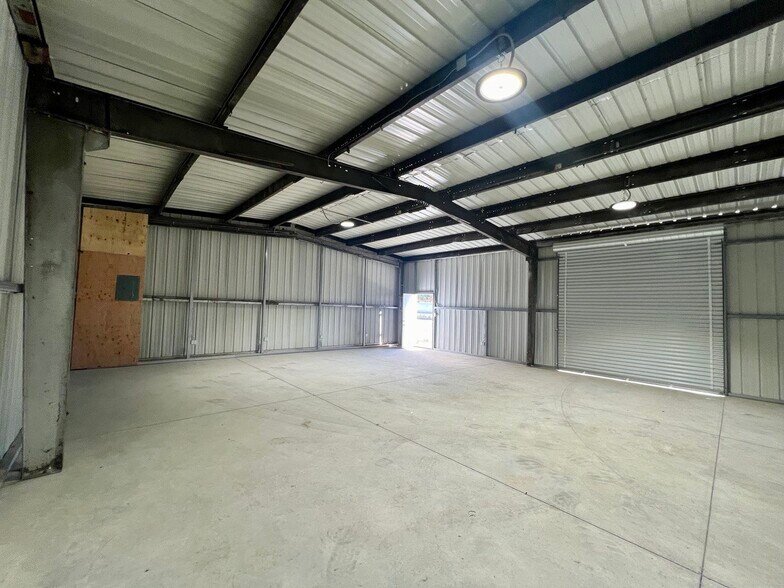 More Photos Of 731 E River Ave, Porterville Warehouse For Lease