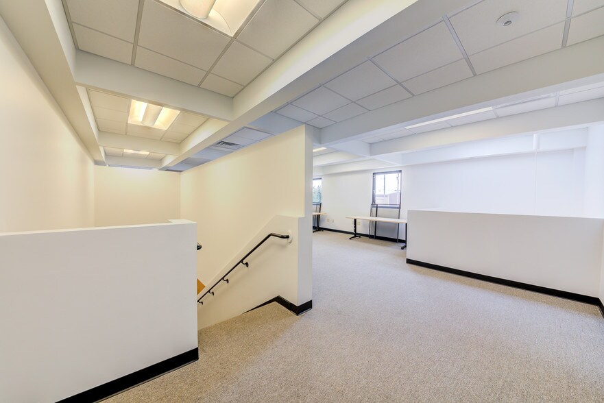 More Photos Of 8057 Rowan Rd, Cranberry Township Office For Sale