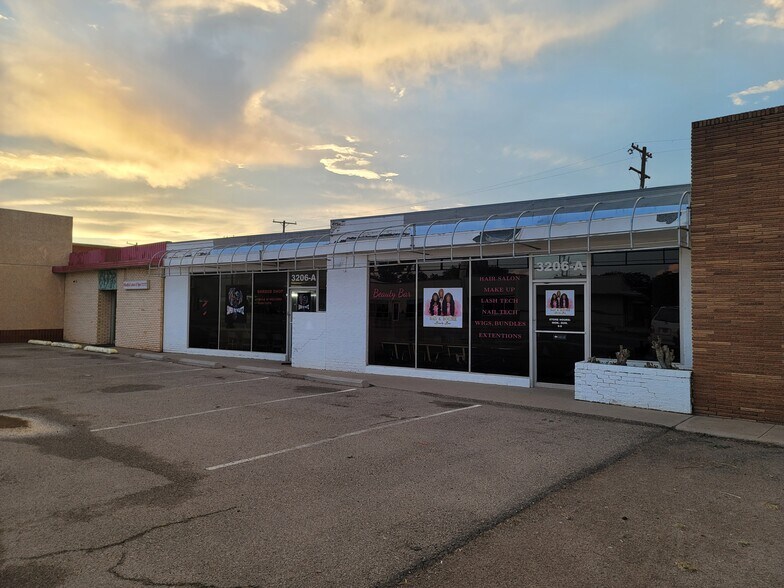 More Photos Of 3206-3212 34th St, Lubbock Storefront Retail Office For Lease