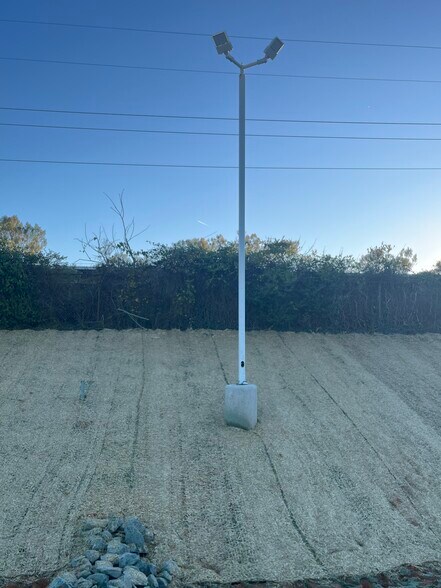 More Photos Of 5170 S Main St, Salisbury Land For Lease