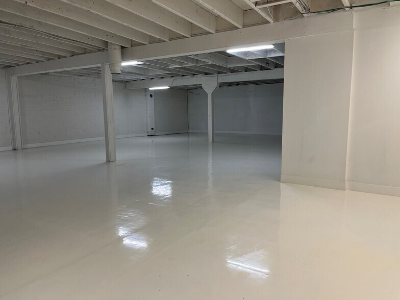 More Photos Of 4605-4611 SW Beaverton Hillsdale Hwy, Portland Drugstore For Lease