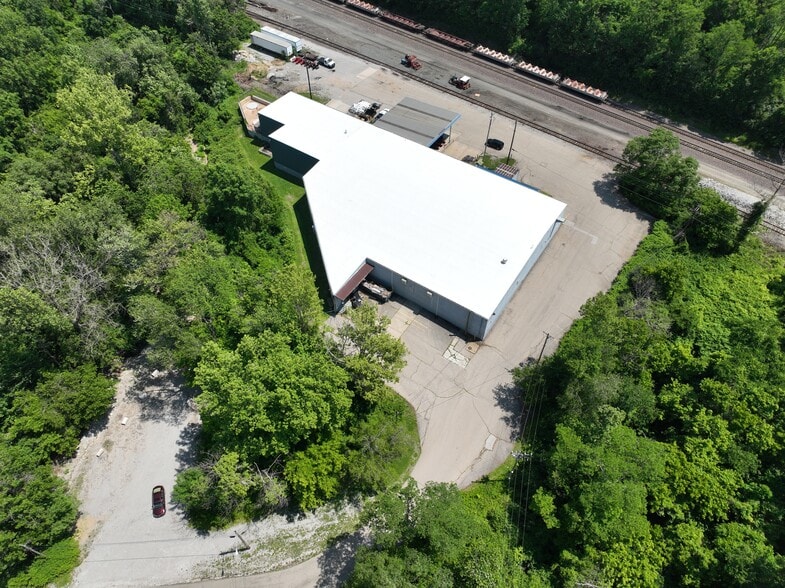 More Photos Of 1 Sandbank Rd, Ludlow Unknown For Lease