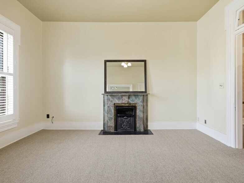 More Photos Of 303 E 4th St, Owensboro Office For Sale