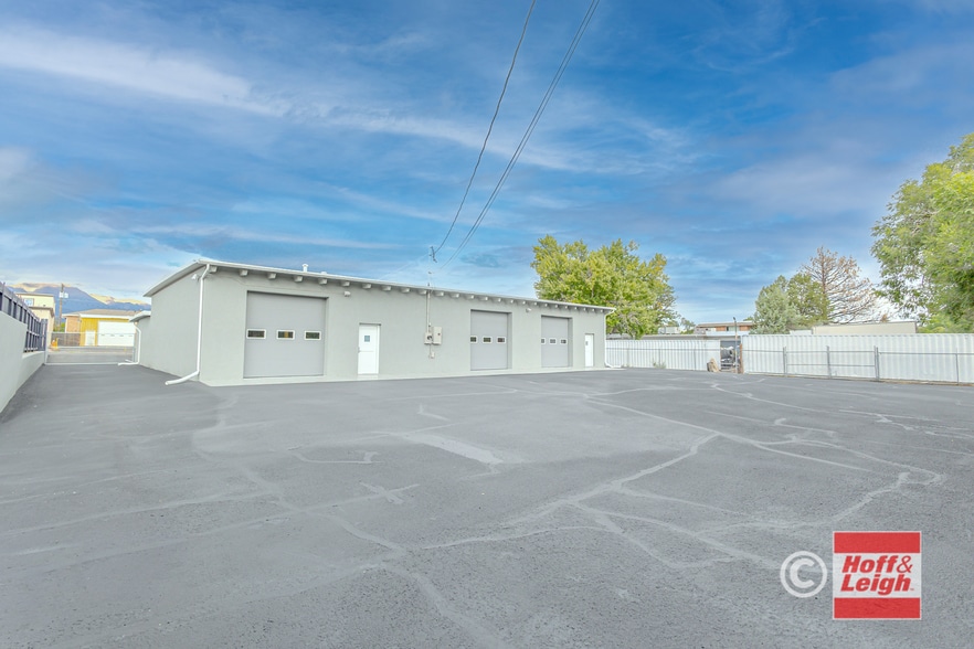 More Photos Of 625 Arrawanna St, Colorado Springs Light Distribution For Sale