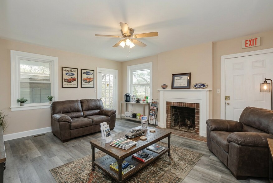 More Photos Of 2817 Dickerson Pike, Nashville Freestanding For Lease