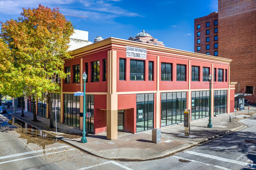 Primary Photo Of 421 Fannin St, Houston Office For Sale