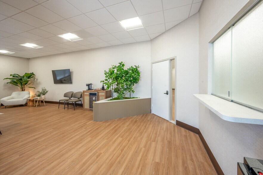 More Photos Of 3795 Boynton Beach Blvd, Boynton Beach Medical For Lease