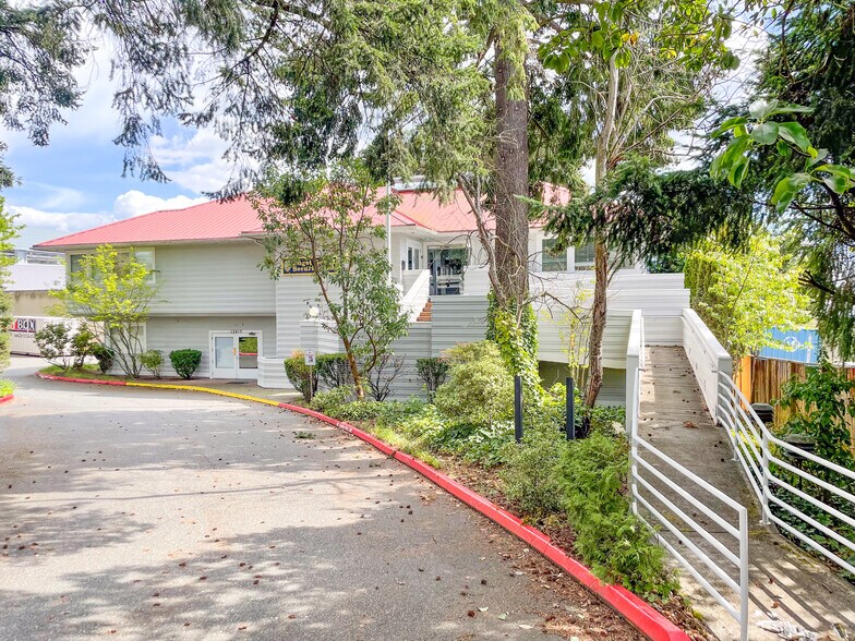 More Photos Of 13417 NE 20th St, Bellevue Office For Sale