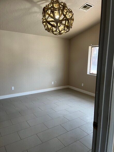 More Photos Of 6265 W Russell Rd, Las Vegas Flex For Sale