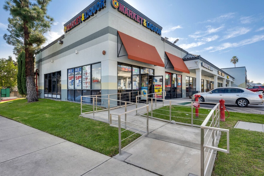 More Photos Of 1386-1490 E Foothill Blvd, Upland Unknown For Lease