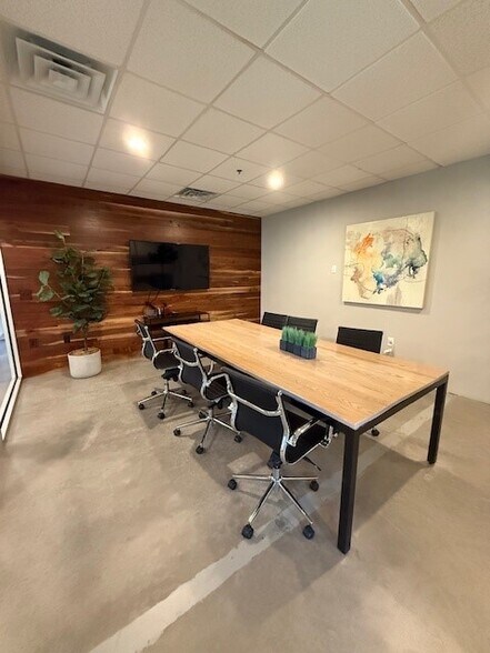 More Photos Of 53 S Main St, Alpharetta Coworking Space