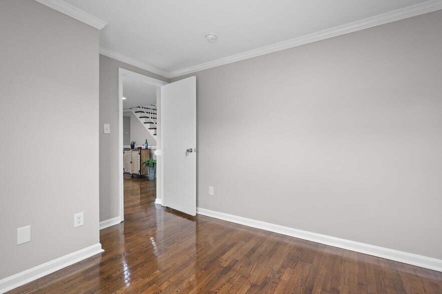 More Photos Of 9725 Lookout Pl, Gaithersburg Healthcare For Sale