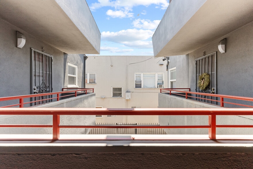 More Photos Of 727 Olive Ave, Long Beach Apartments For Sale