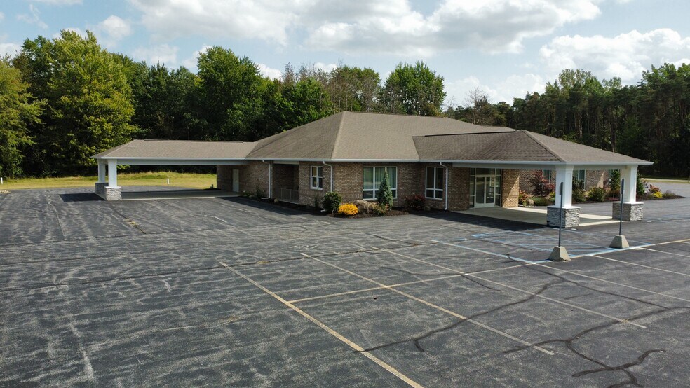 More Photos Of 209 Entrepreneur Dr, Saint Charles Funeral Home For Sale