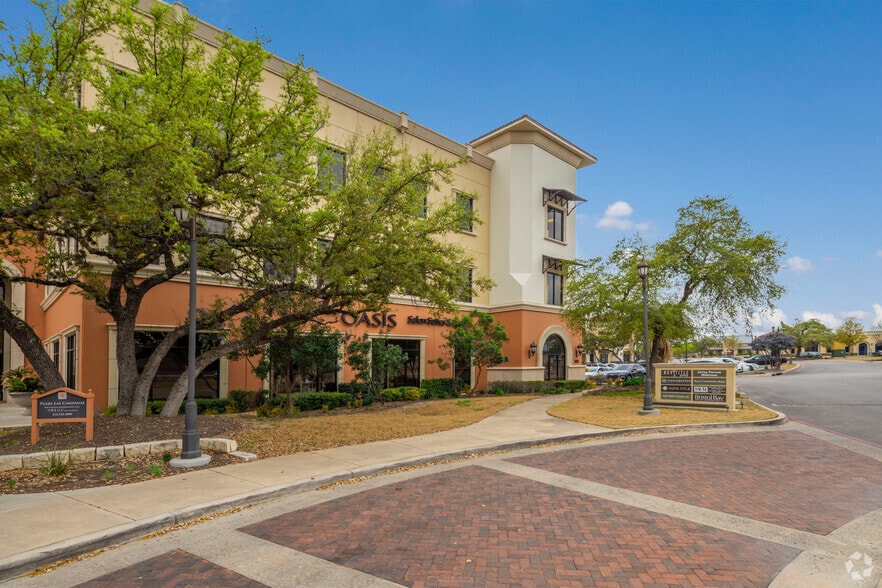 More Photos Of 1826 N Loop 1604 W, San Antonio Office For Lease