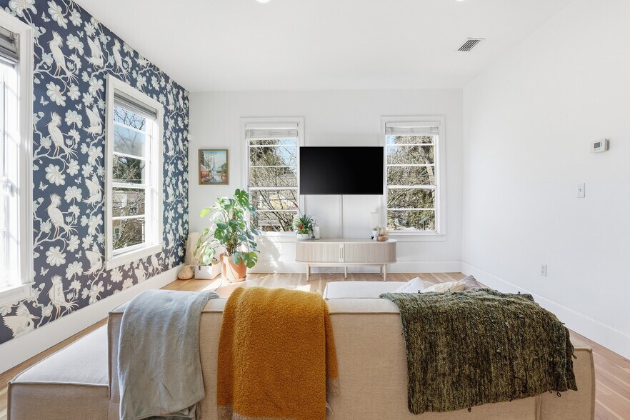 More Photos Of 521 W 37th St, Savannah Multifamily For Sale