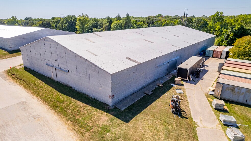 More Photos Of 401 Hardy Ave, Corsicana Warehouse For Lease