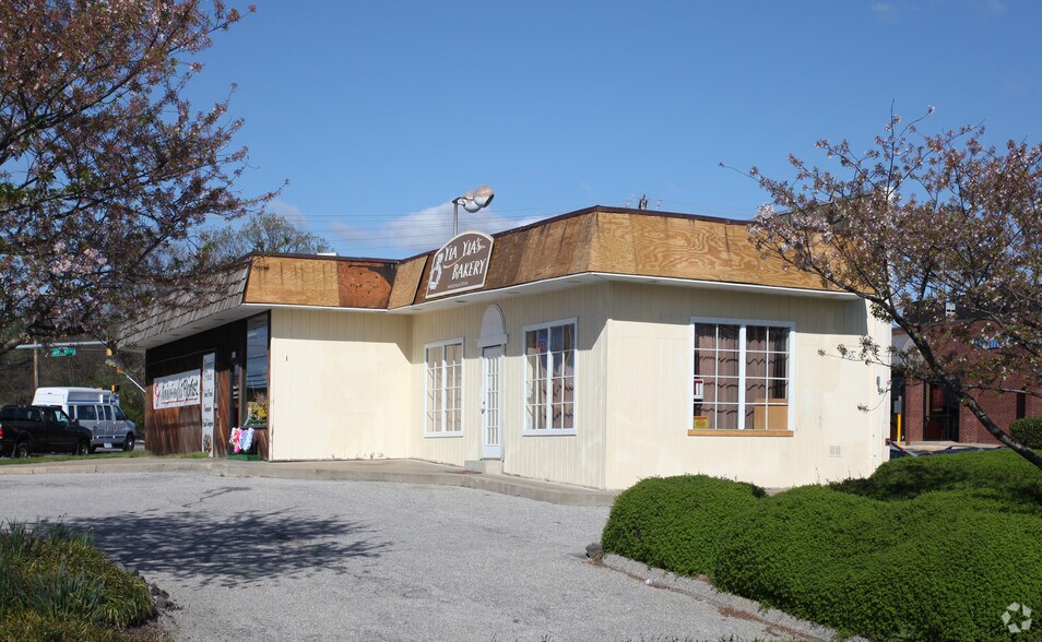 Primary Photo Of 3010 E Joppa Rd, Baltimore Freestanding For Lease